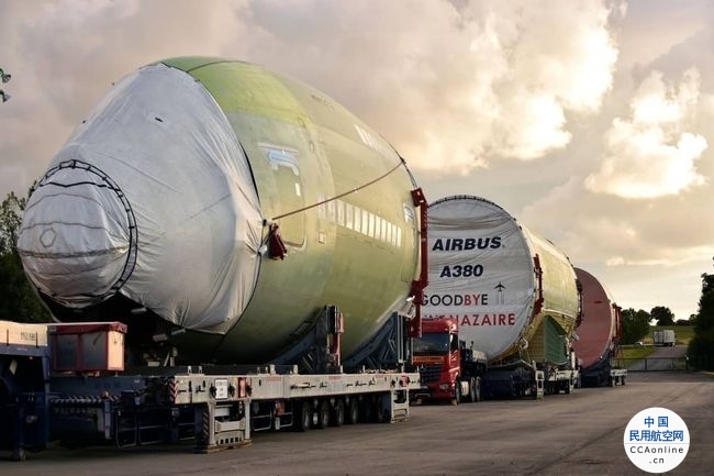 最后一架“巨无霸”空客A380下生产线，开始进行测试