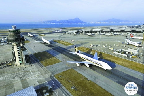 香港国际机场7月客运量同比增长8倍