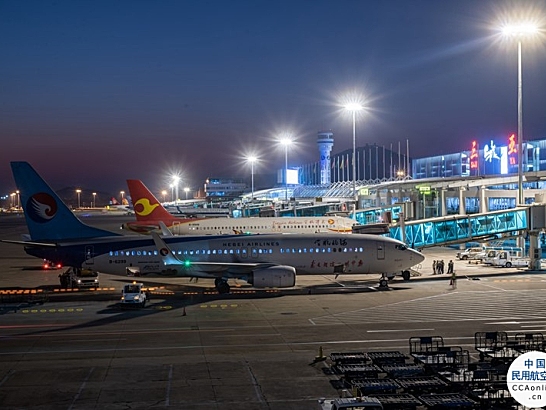 8月9日至17日6时，海南海口、三亚两大机场累计保障超七万滞留旅客返程