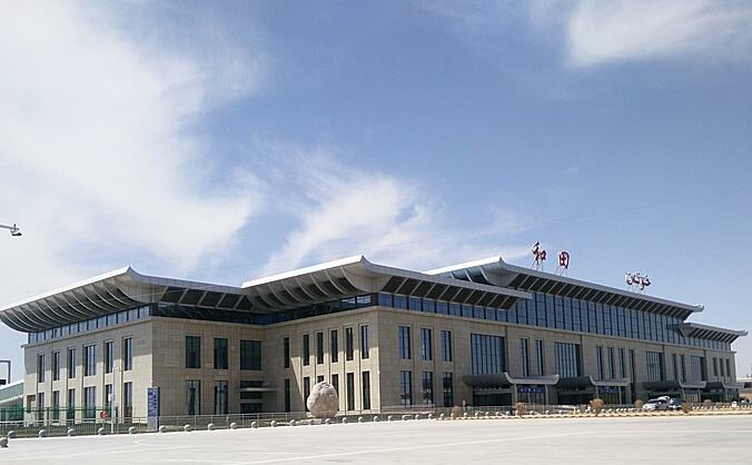 和田机场开展残疾人航空运输专项培训