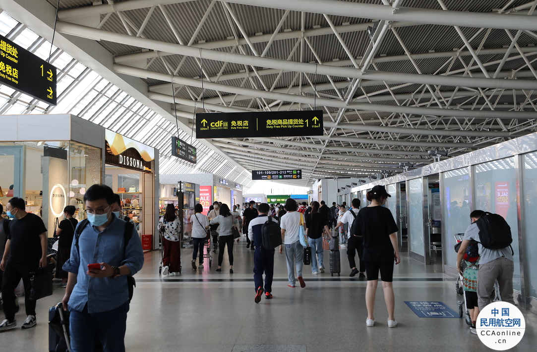三亚机场清明小长假运送旅客17万人次
