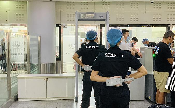 海口美兰国际机场安检站成功查获一名越南籍非法越境女子