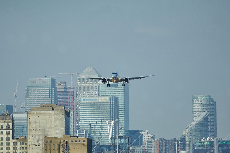 巴航工业E190-E2喜获伦敦城市机场起降认证