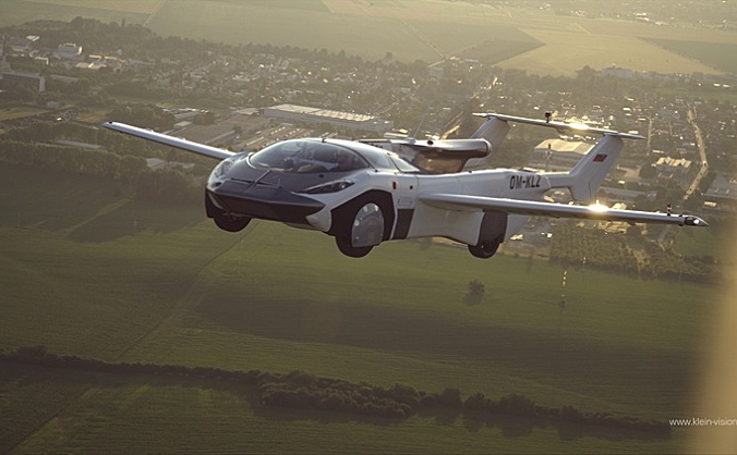 AirCar飞行汽车完成两机场间测试飞行 仅需35分钟
