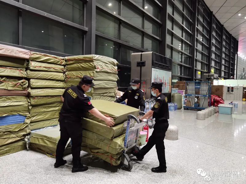 关注河南暴雨：郑州机场20日20时至21日12时不接收进港航班