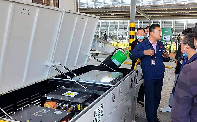 宁波机场翔鹰公司开展新能源传送车专项培训