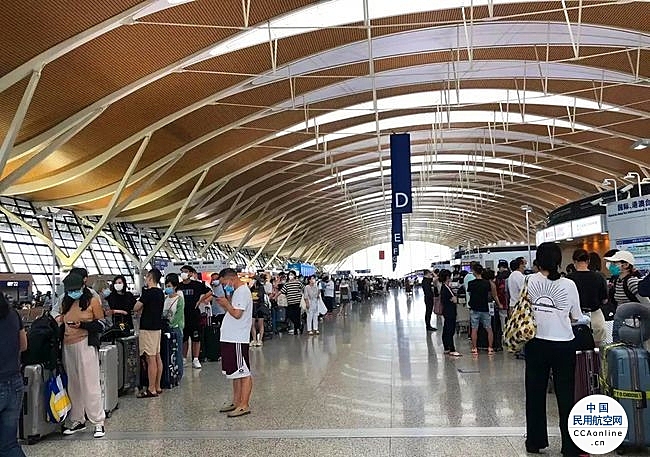 上海浦东机场保障留学生秋季开学