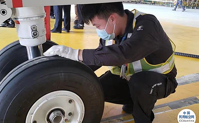 东航技术首次完成国产ARJ21-700飞机5A检工作