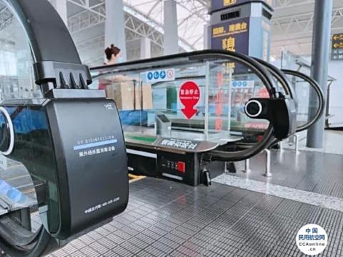 电梯扶手紫外线消杀，广州白云国际机场智慧防疫再升级