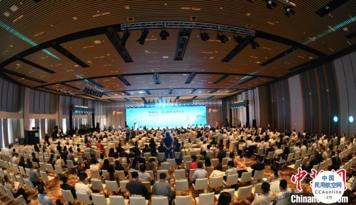 2021珠海论坛成功举办 中外专家共议开放创新、航天合作