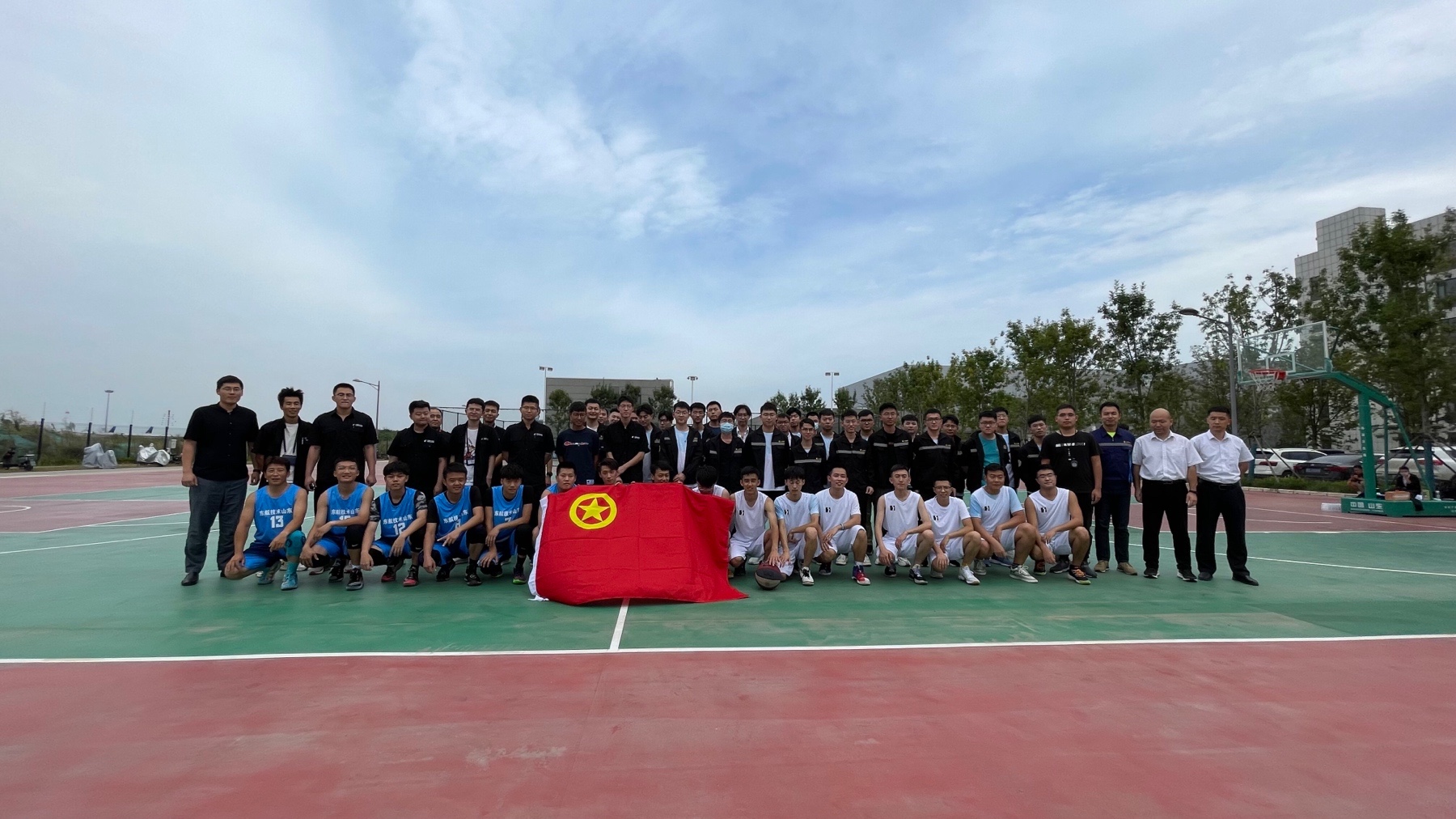 东航技术山东分公司与山航工程技术公司举办篮球友谊赛