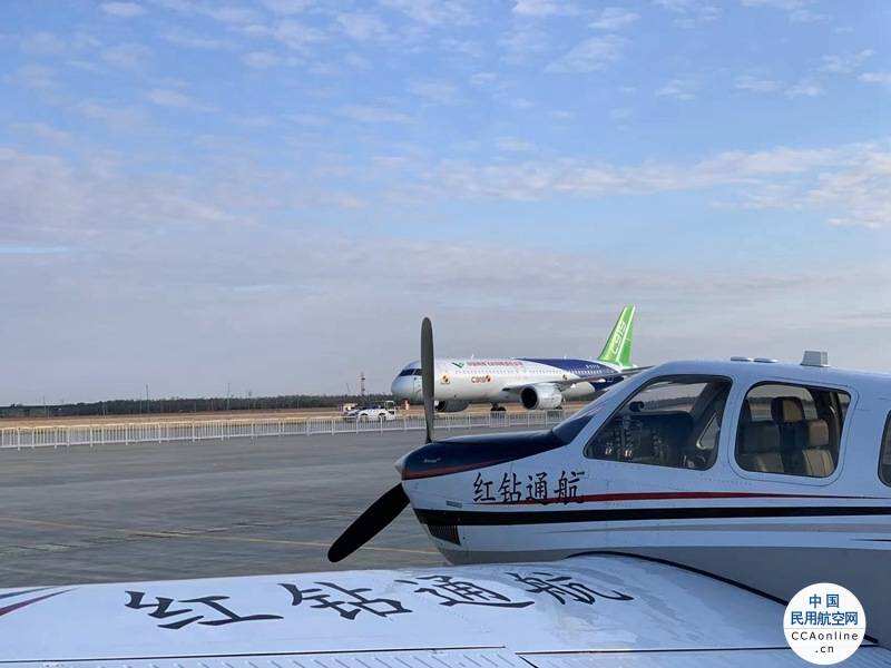 國內獨家比奇富豪G36及男爵G58小型公務機首秀南昌飛行大會