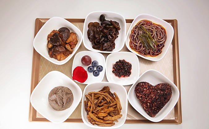 11月川航推出“黑色养生健康餐” 上线“付费优享”餐食服务