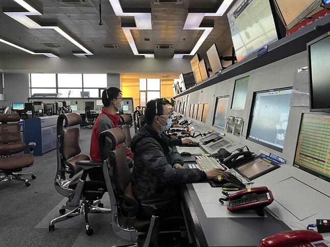 宁夏空管分局进近管制室积极保障校验飞行