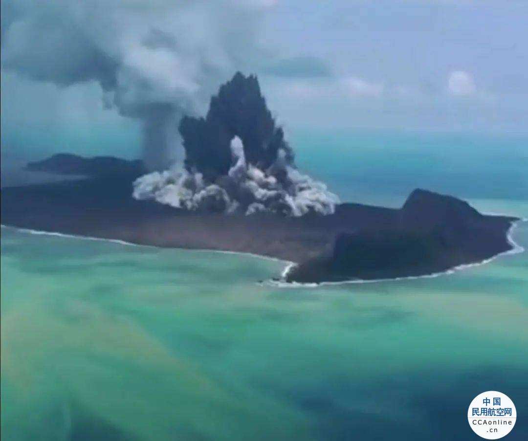 30年来规模最大的一次火山爆发，多航班宣布停飞