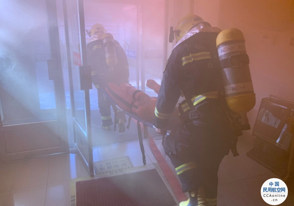 乌海机场消防组织开展火场浓烟环境适应性专项训练
