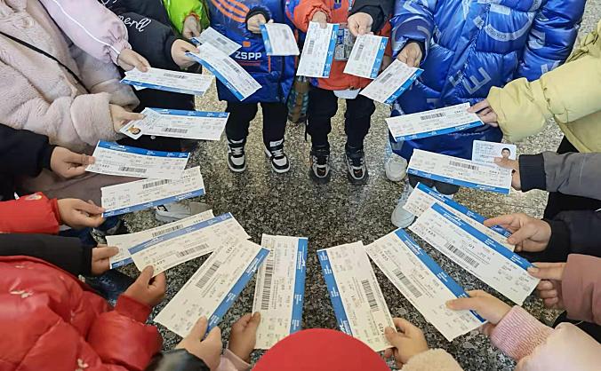 庆冬奥、迎新春 华夏航空推出新疆旅游三大主题产品