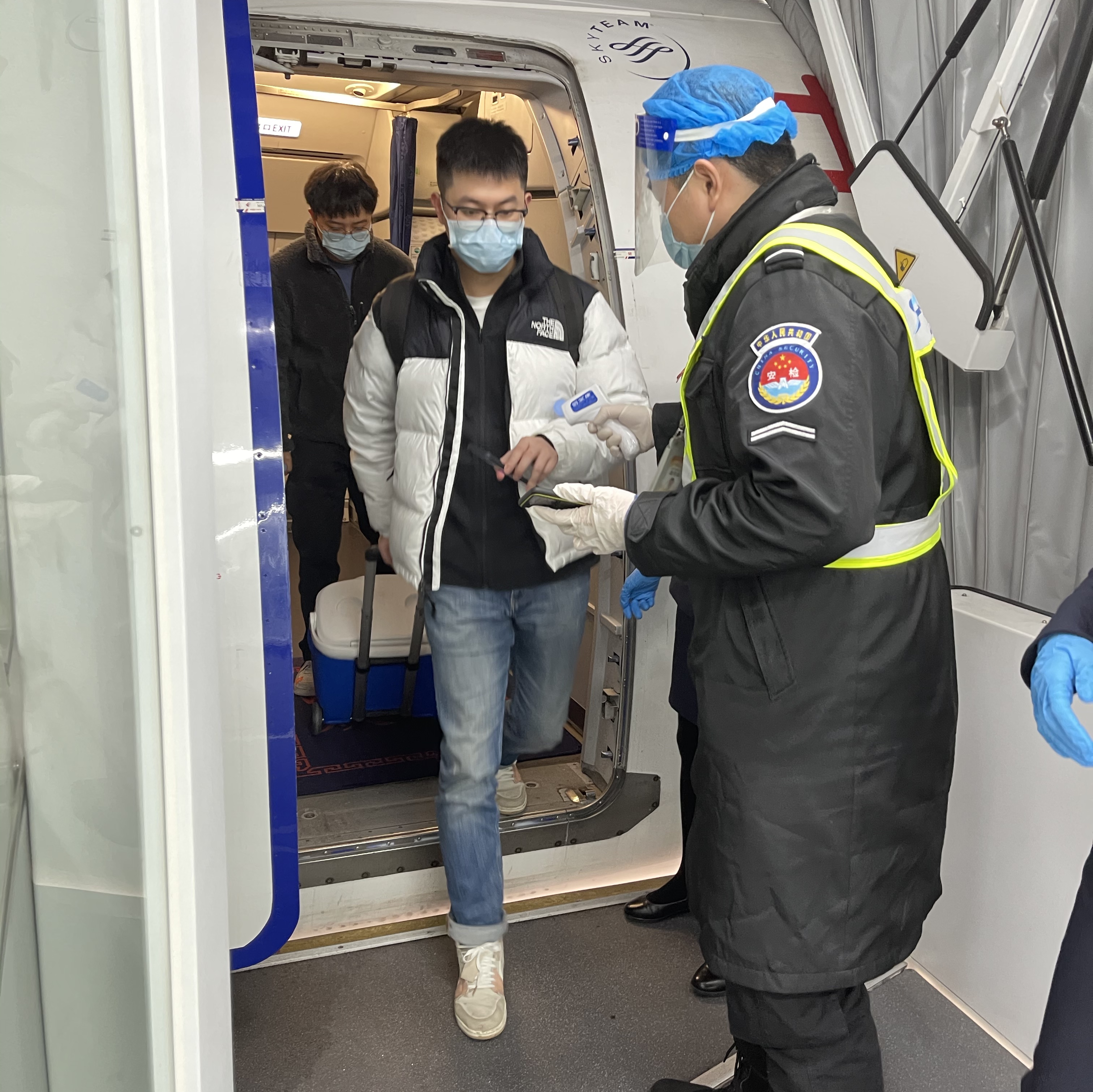 “带着爱与生命赛跑 ”   东航四川分公司全力保障人体捐献器官运输