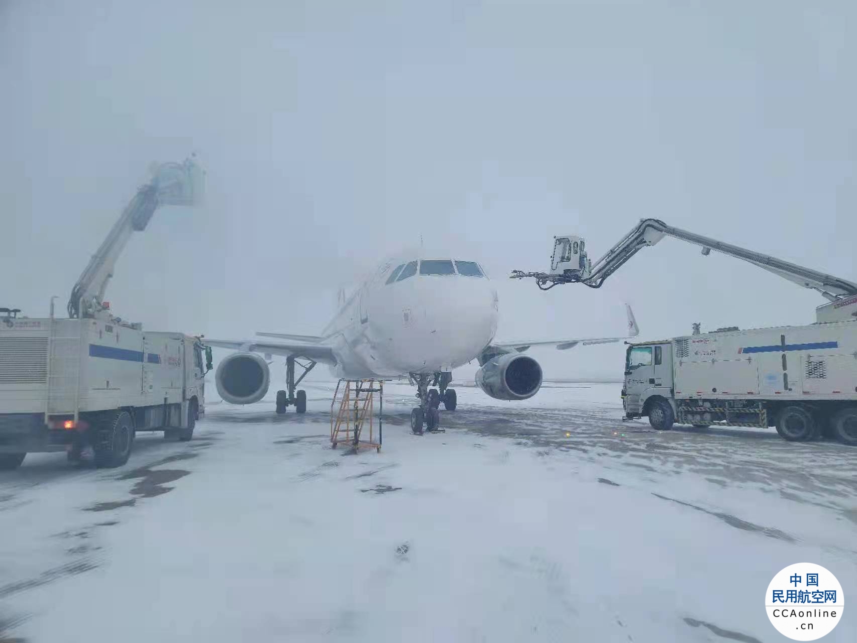 以雪为令！岳阳机场全员出动，保障航班正常起降