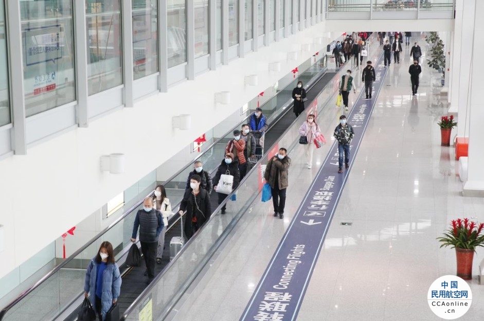 2022春节假期南昌机场运送旅客13.7万人次，同比增长49.3%