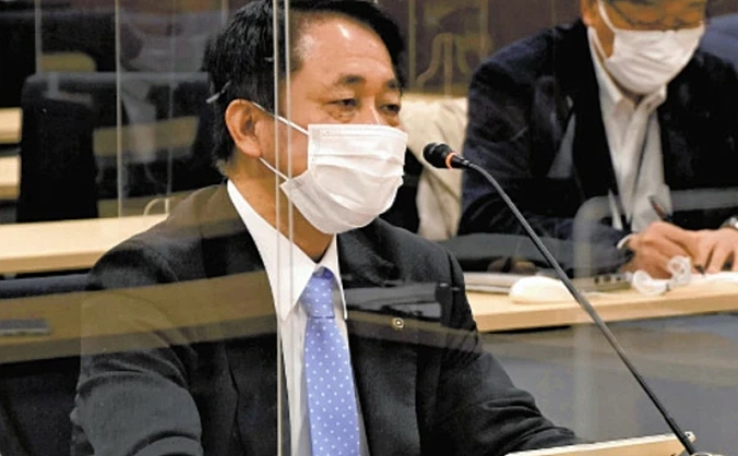 日本一议员登飞机拒戴口罩致飞机晚点，狡辩称自己才是受害者
