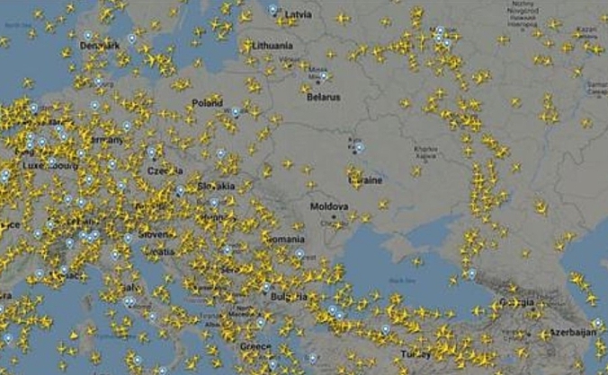 监测机构呼吁航空公司停止在乌克兰全部领空飞行，乌克兰领空内已无民航飞机