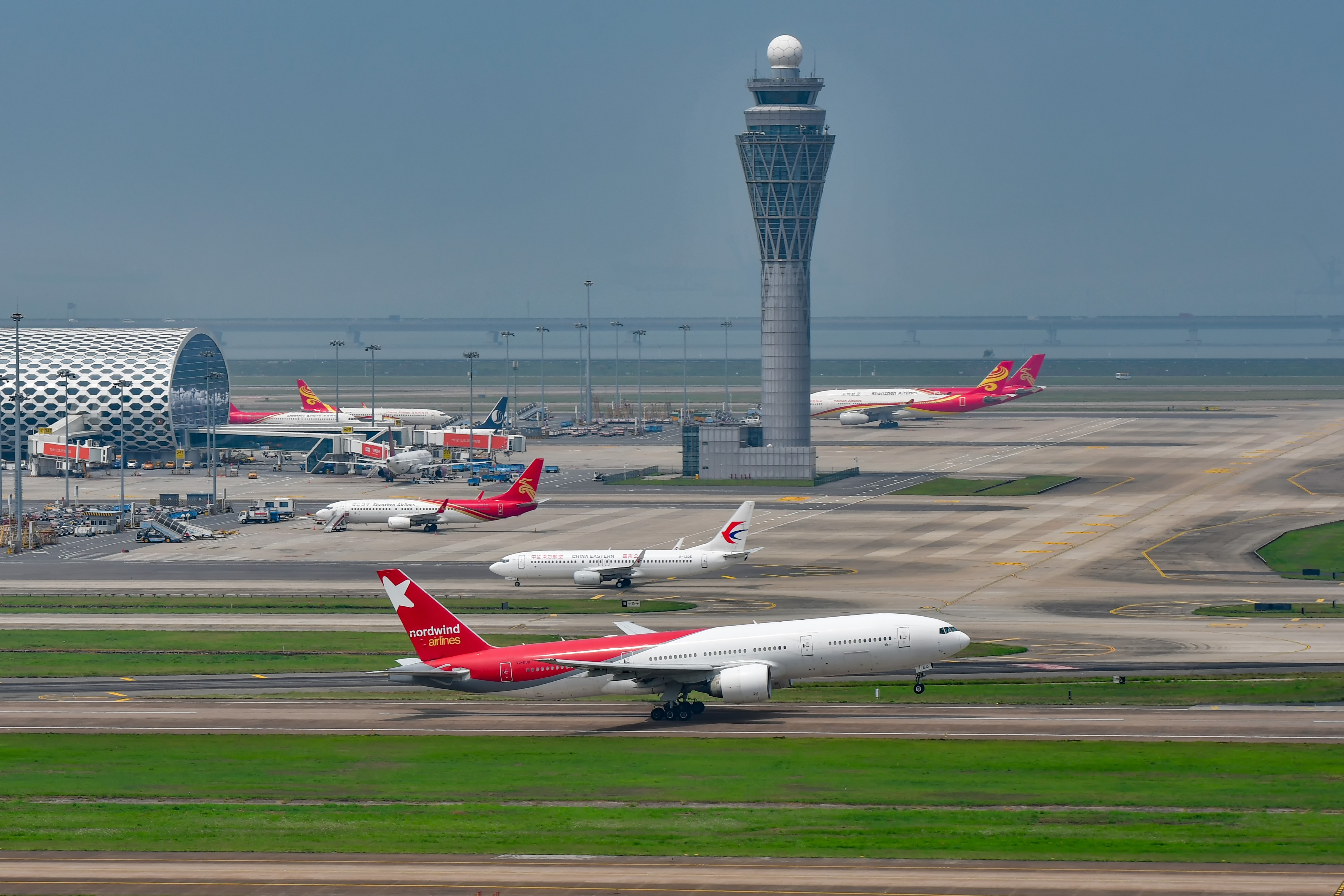 深圳机场暑运航班达5.1万架次，放行正常率达93.4%