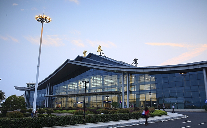 宜春机场开展验证员发现查控人员及嫌疑人应急演练
