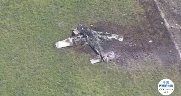 日本冲绳伊江岛机场小飞机坠落起火 机上2人身亡