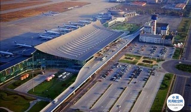 俄罗斯莫斯科伏努科沃机场和多莫杰多沃机场恢复正常运行