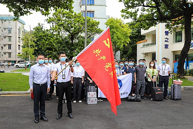 三亚空管站疫情防控共产党员先锋队和青年志愿服务队出征