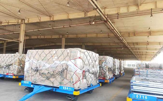 海口美兰国际机场货运迎来虾苗运输季3月以来运输虾苗共计1638吨