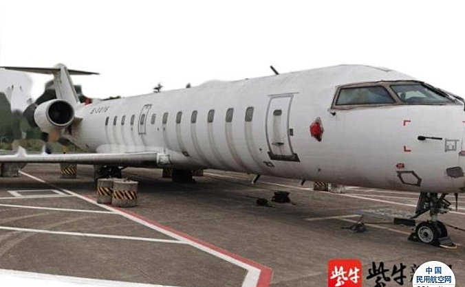 镇江法院同时“上架”两架喷气客机进行拍卖