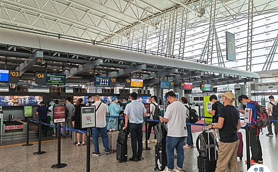 广州白云机场常态化运行 南航大幅恢复在穗国内航班