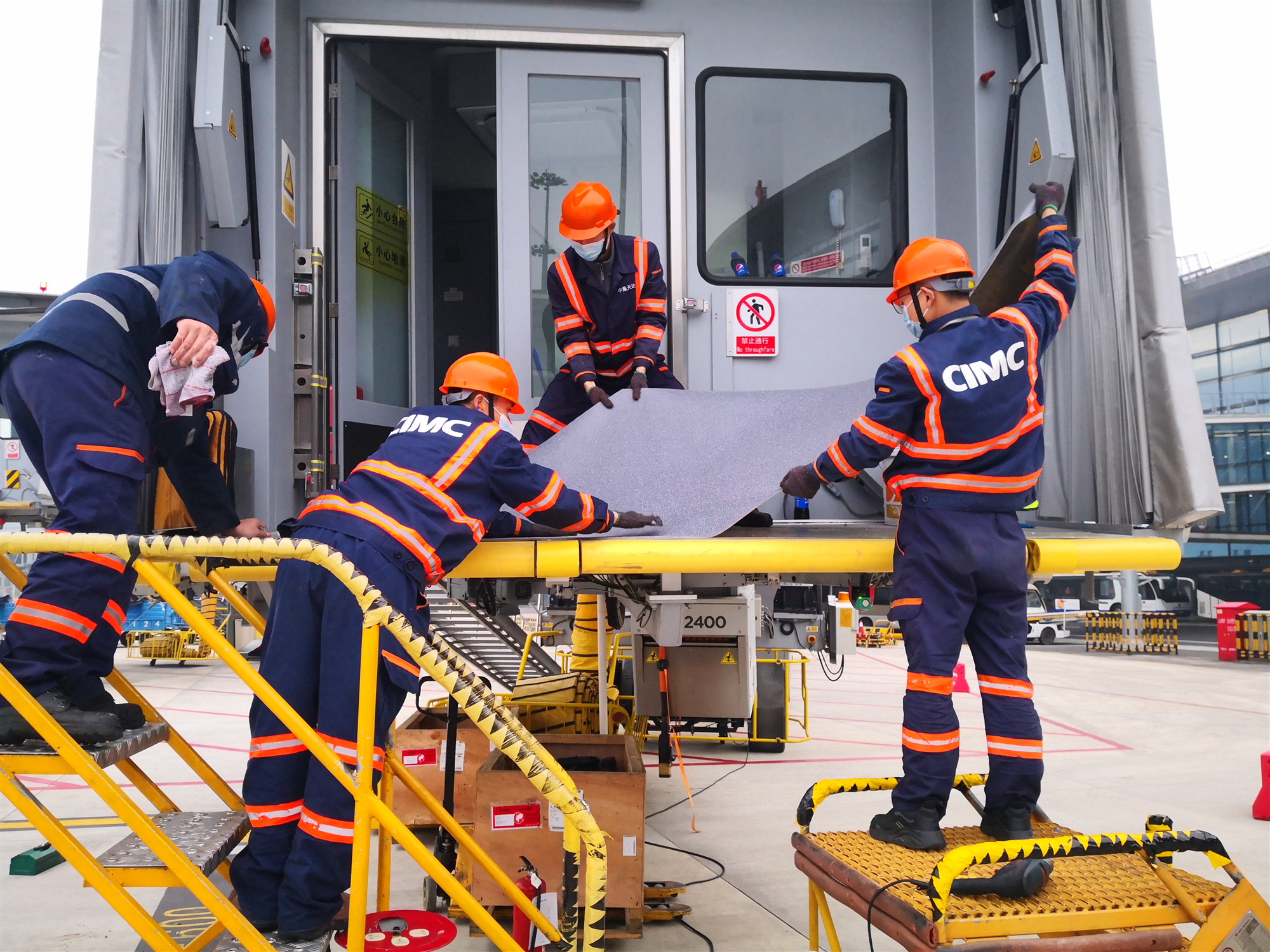 宁波机场登机桥安全接机升级改造项目顺利竣工验收
