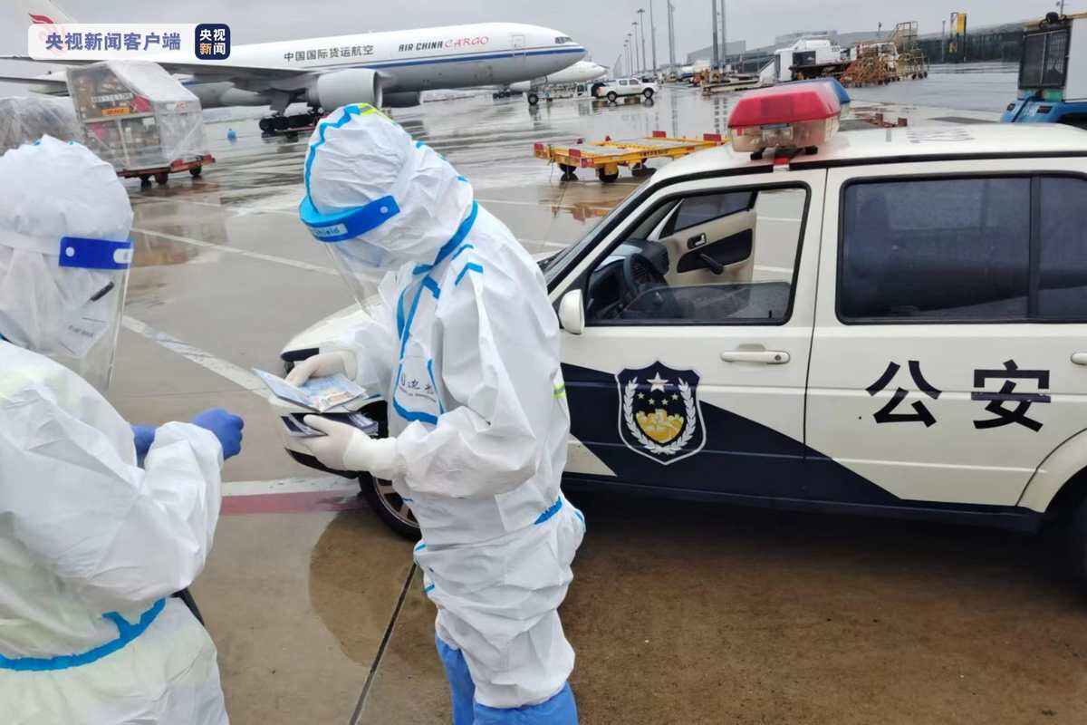 日均超过200架次 上海浦东机场货邮航班已接近常态水平