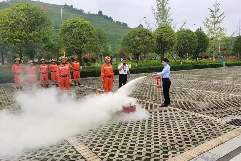 巴中恩阳机场安检消防部扎实开展全国第21次安全生产月活动