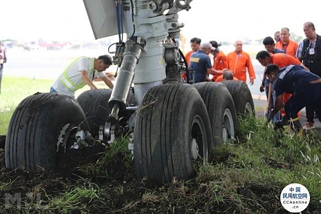 马尼拉国际机场一飞机驶出滑行道 无人员伤亡