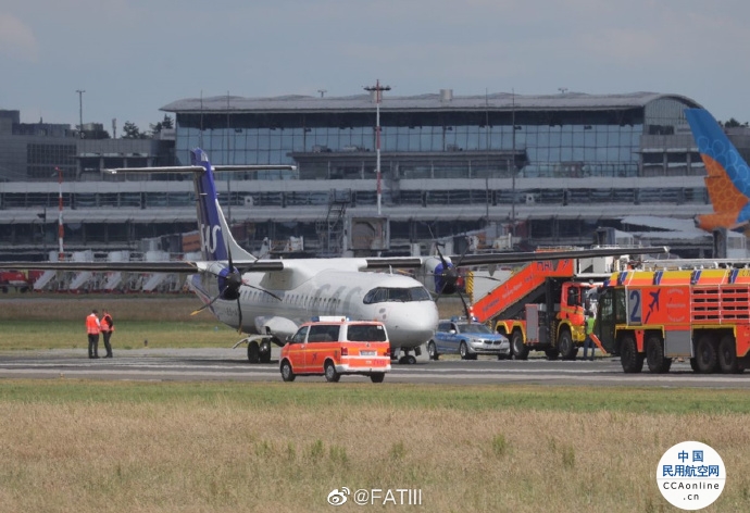 北欧航空一客机落地时起落架扭转引发爆胎