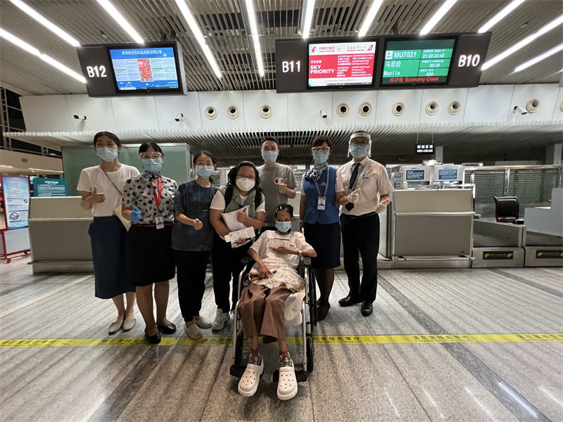 中国东航杭州-马尼拉首航，一外籍患病旅客得以直达回家疗养