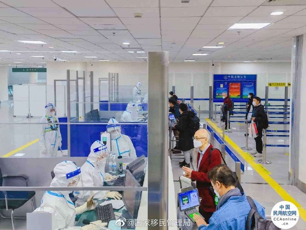 深圳机场边检站圆满完成货运新航线首航勤务