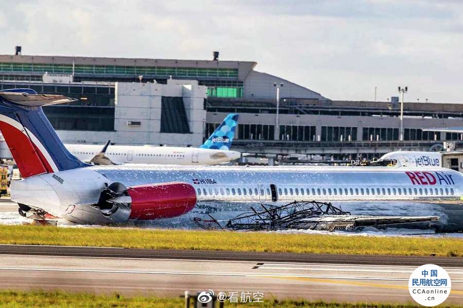 红色航空MD-82在降落时左起落架发生故障