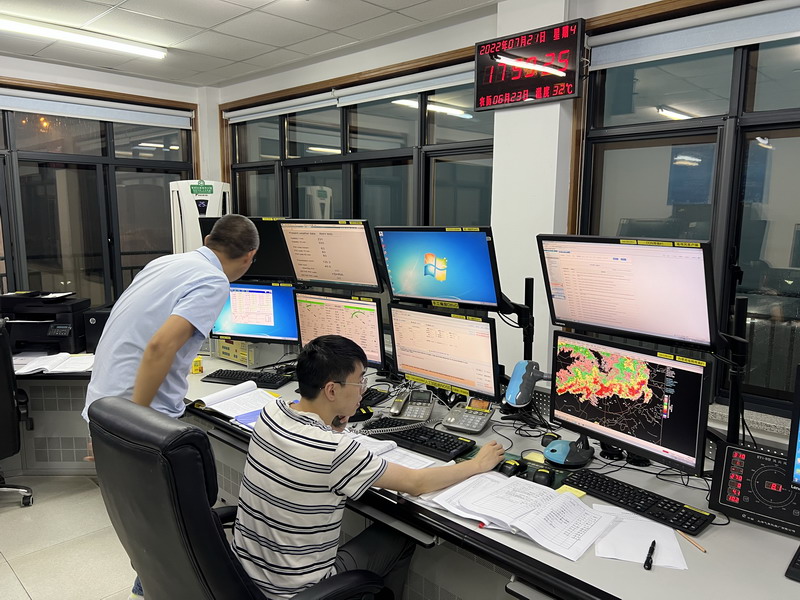 宁波空管站气象台保障强雷雨过程