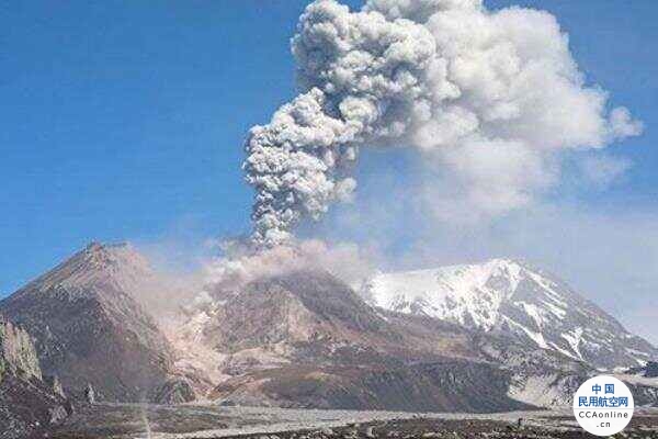 厄瓜多尔火山喷发扰乱多条航线