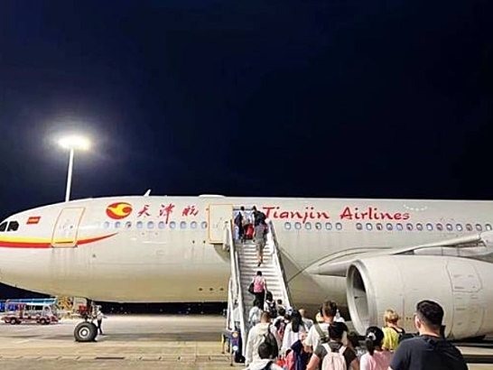 离岛返津第一班！天津航空顺利保障227名三亚滞留旅客返回天津