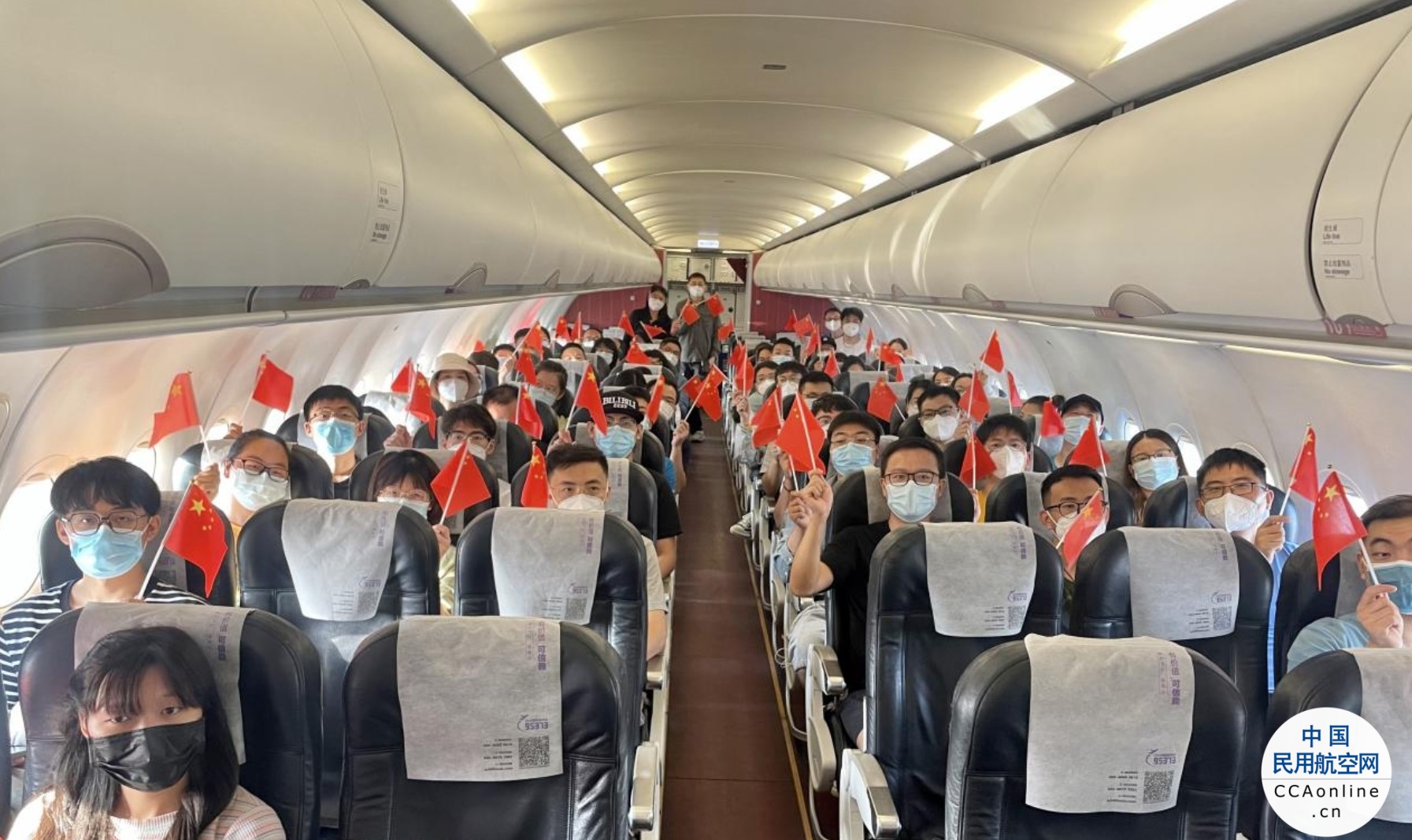 西部航空：暖心护航59名医疗队成员支援藏区疫情防控工作