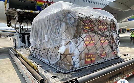 西藏航空向日喀则、阿里捐赠医疗物资助力疫情防控