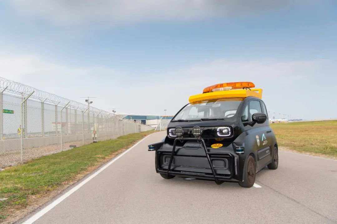 馭勢科技助力香港國際機場落地全球首款無人駕駛巡邏車，展現全場景技術實力