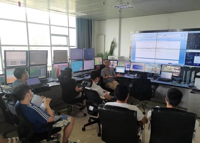青海空管分局技术保障部通信室组织开展甚高频系统调试技术培训