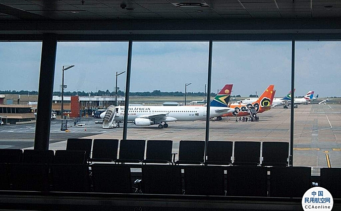 南非约翰内斯堡国际机场发生火灾，一条跑道关闭